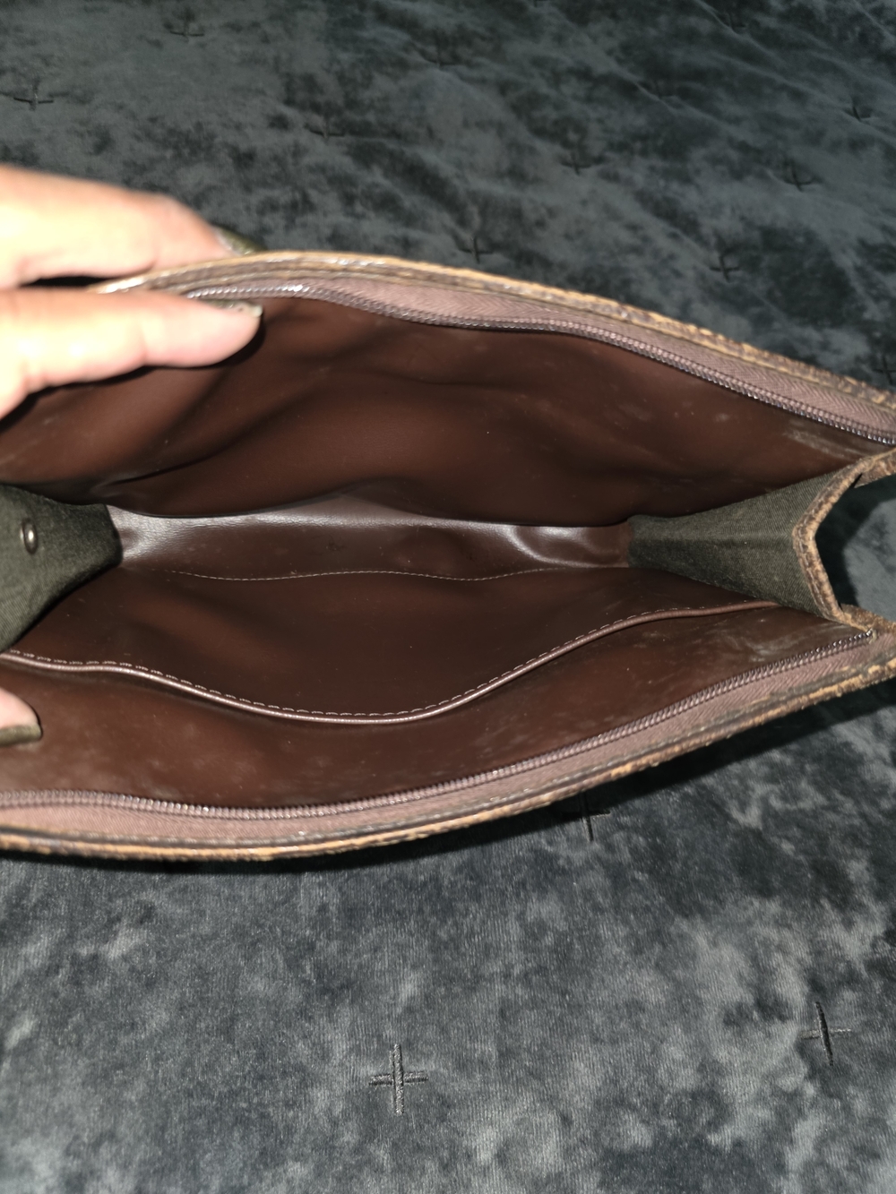 Burberry's Vintage Classic Beige Check Pouch with Brown Leather Flap - Picture 6 of 11